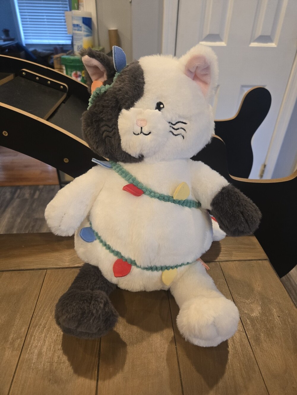 Plush Soft Giggle Scape Holiday Cat White & Gray Decorative Lights